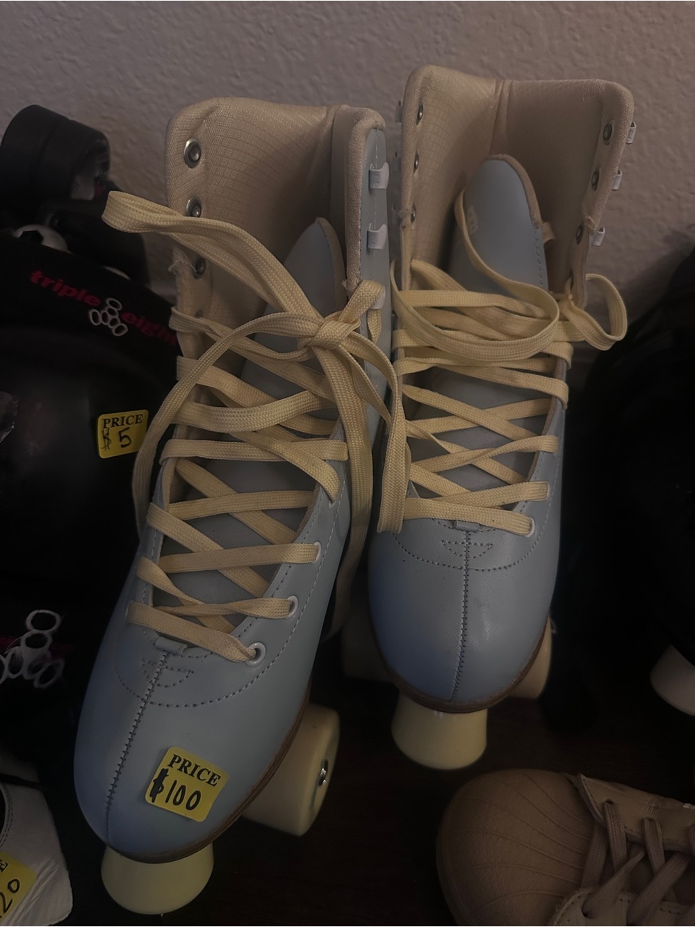 Women's High-Top Roller Skates in Light Blue and Cream